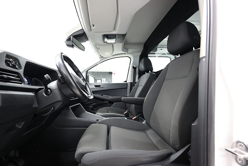 Volkswagen Caddy 1.5 TSI 114hk B-kamera Värmare Drag LEASBAR