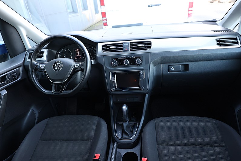 Volkswagen Caddy Life 2.0 TDI 102hk LED Värmare Carplay