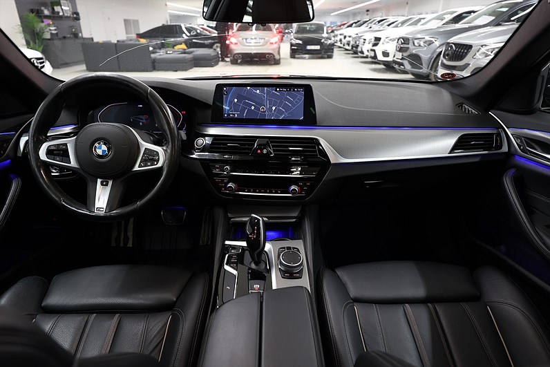 BMW 520d xDrive Touring 190hk M Sport Värmare Drag
