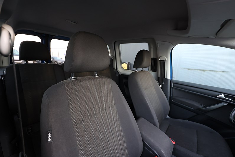 Volkswagen Caddy Life 2.0 TDI 102hk Värmare PDC Carplay