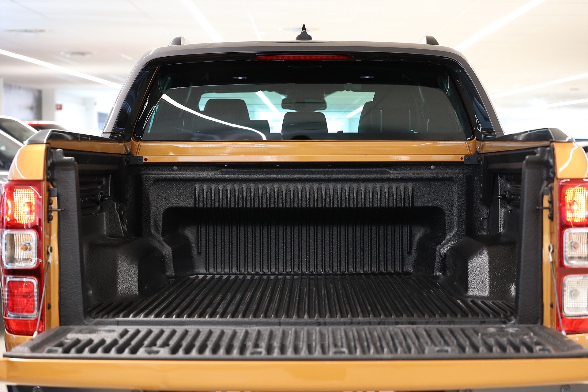 Ford Ranger 2.0 TDCi 4x4 213hk Wildtrak Frontbåge Drag MOMS