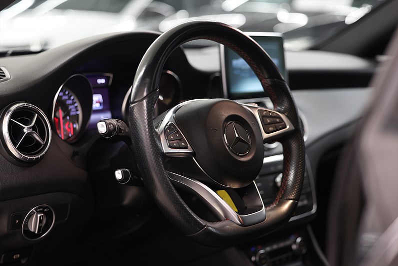 Mercedes-Benz CLA 220 d SB 177hk AMG H/K Pano Navi