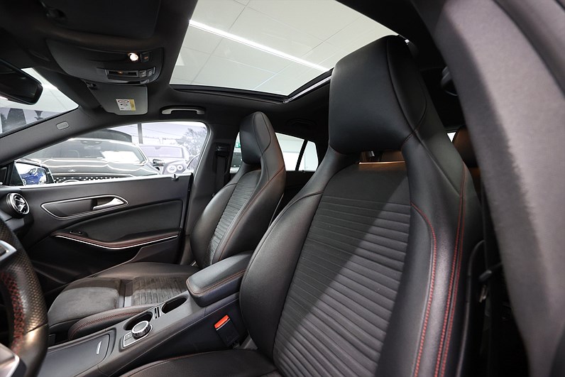 Mercedes-Benz CLA 220 d SB 177hk AMG H/K Pano Navi