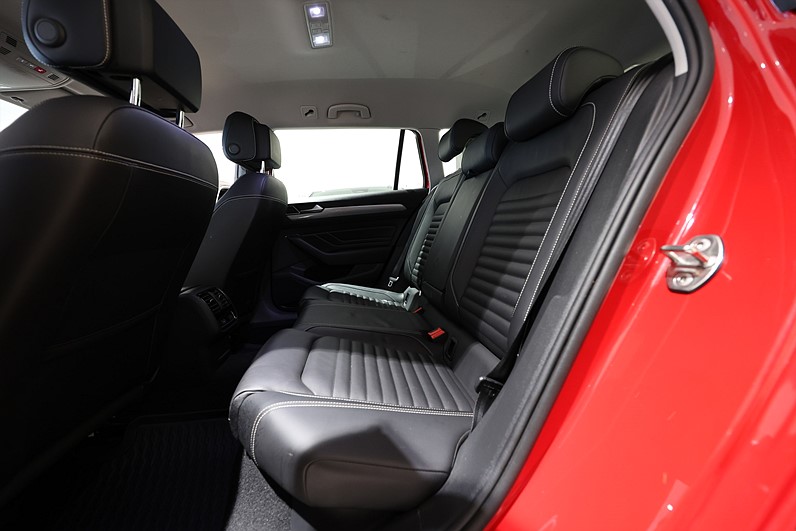 Volkswagen Passat GTE 218hk Executive Drag Skinn IQ MOMS