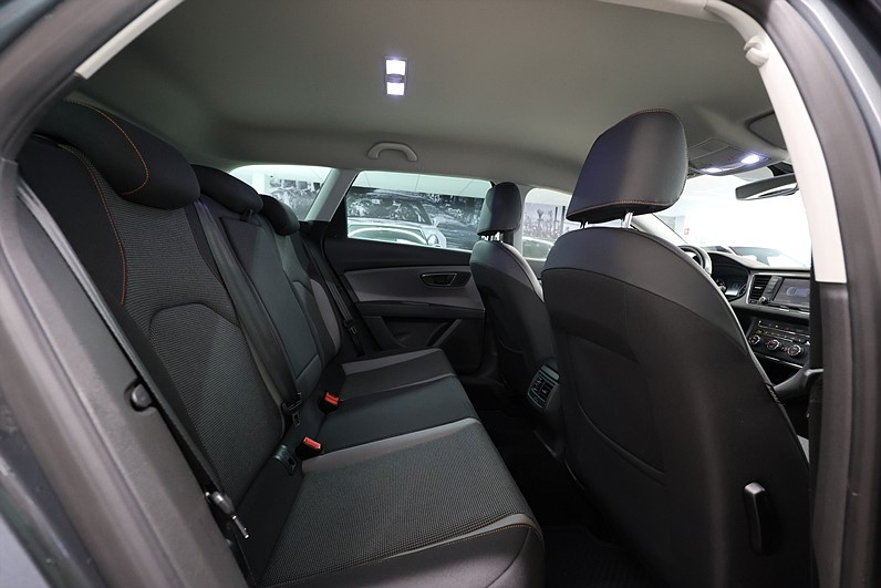 Seat Leon 1.6 TDI ST X-Perience 4Drive 110hk B-kamera Carplay