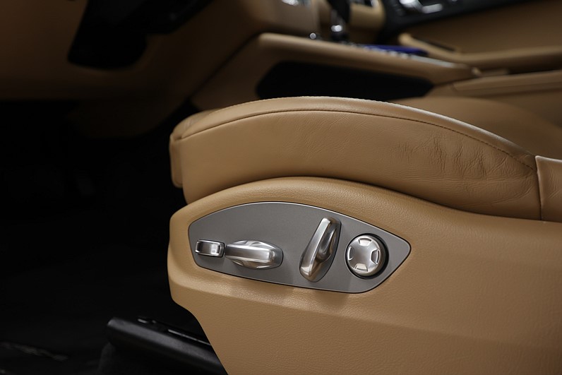 Porsche Macan 252hk Sport Chrono 21