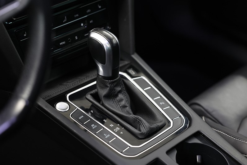 Volkswagen Passat GTE Executive Pano Cockpit Värmare IQ MOMS
