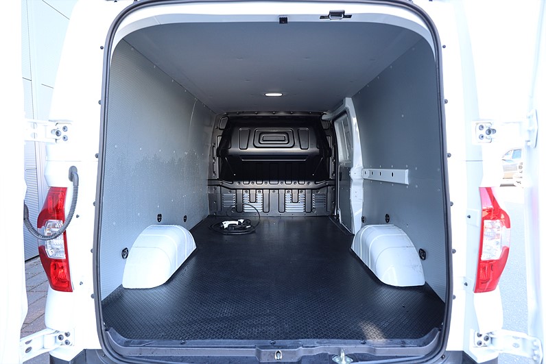 Maxus E-Deliver 3 LWB 52.5 kWh B-kamera Carplay LEASBAR