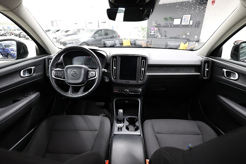 Volvo XC40 D3 AWD 150hk Business Värmare Drag LEASBAR