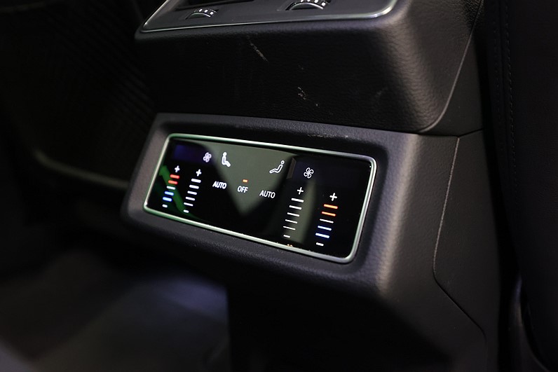 Audi e-tron 50 Quattro 313hk Proline Advanced Matrix Pano B&O Drag