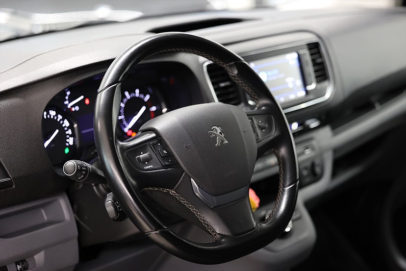Peugeot Expert HDi 2.0 122hk PRO+ L2 Värmare Drag MOMS