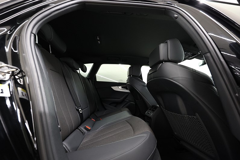 Audi A4 Avant 40 TDI Q 204hk S-Line Cockpit Värmare Massage Drag