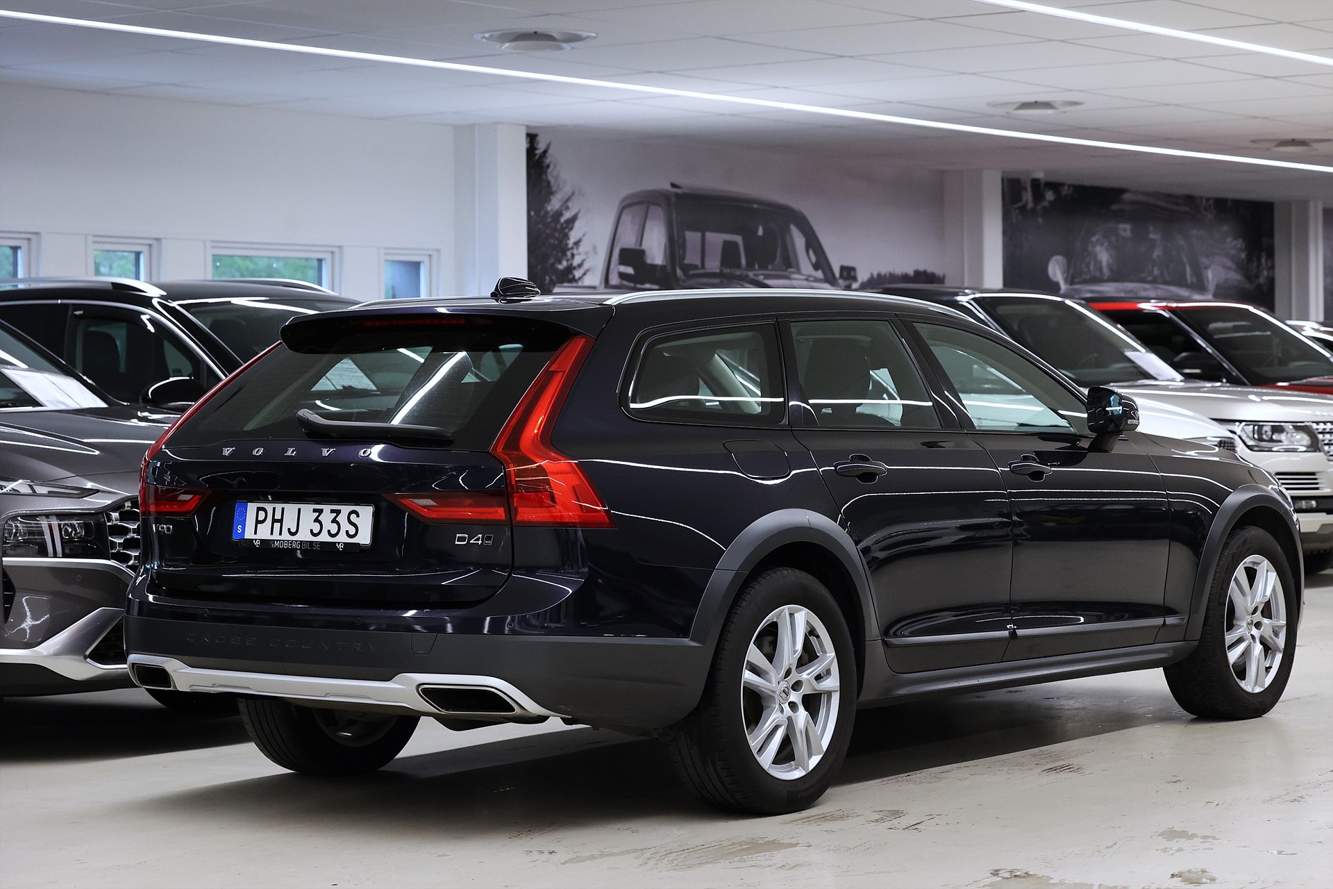 Volvo V90 Cross Country D4 AWD 190hk Momentum Navi Värmare