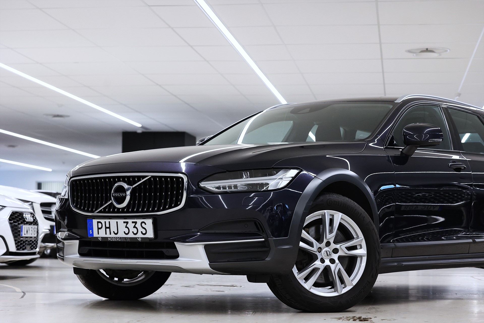 Volvo V90 Cross Country D4 AWD 190hk Momentum Navi Värmare