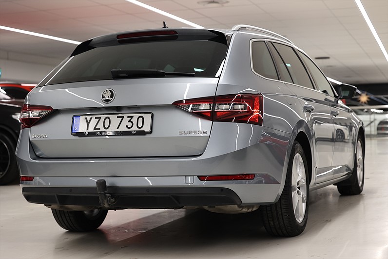 Skoda Superb Kombi 1.5 TSI 150hk Style Värmare Skinn Drag