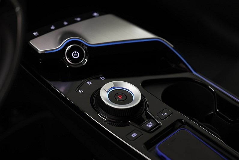 Kia EV6 AWD 77.4 kWh 325hk Inklusive Plus Skinn 360-Kamera Navi