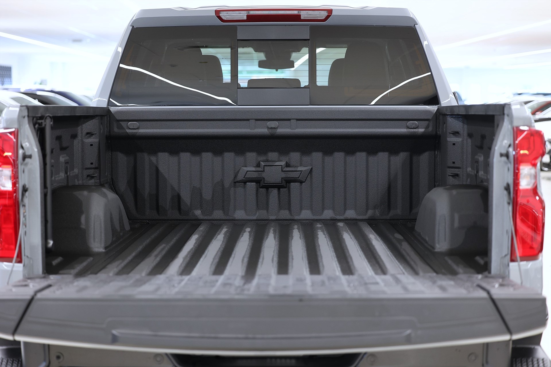 Chevrolet Silverado Trail Boss 6.2L V8 Z71 Off-Road Höjning Fabrik Tailgate