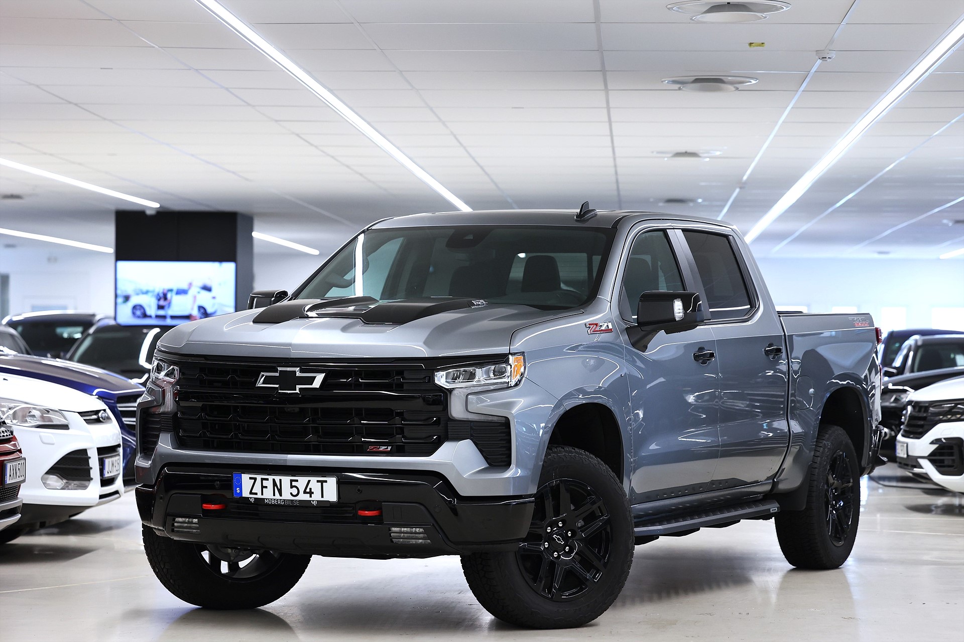 Chevrolet Silverado Trail Boss 6.2L V8 Z71 Off-Road Höjning Fabrik Tailgate