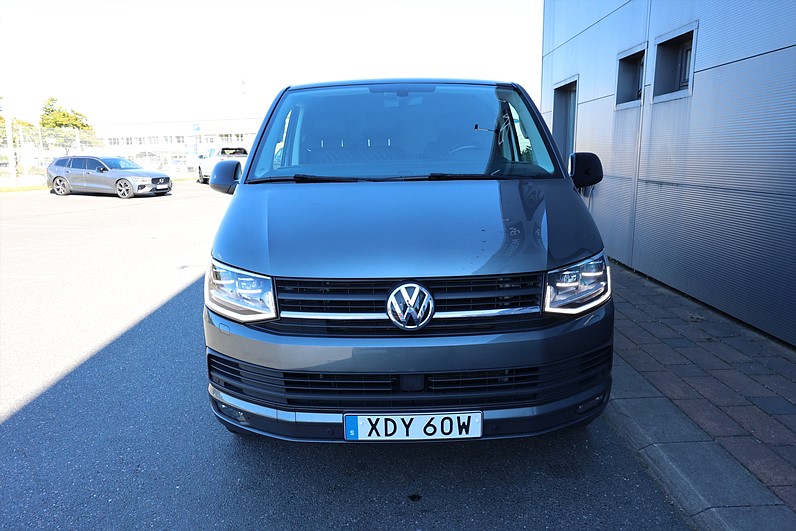 Volkswagen Transporter 2.0 TDI 204hk R Edition Skinn Värmare Drag