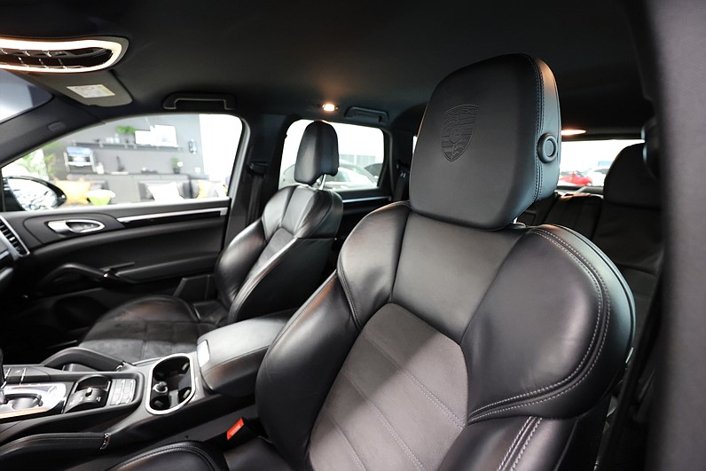 Porsche Cayenne Diesel 262hk Platinum Edt. Bose Navi Drag