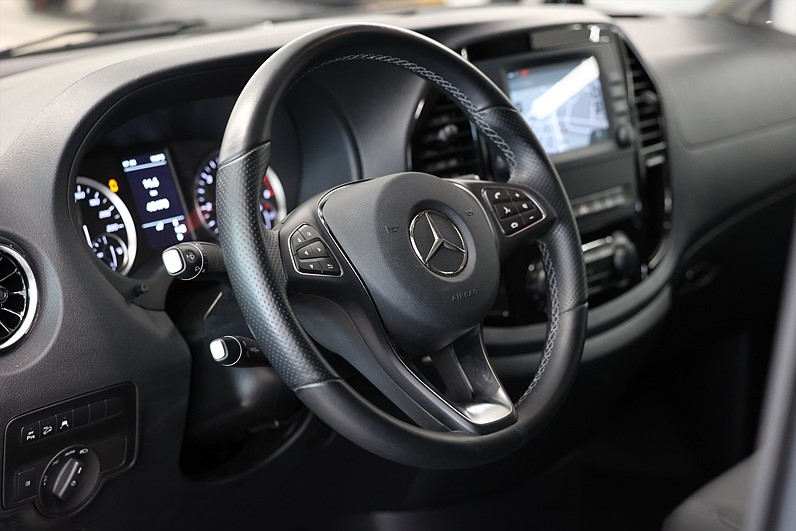 Mercedes-Benz Vito 119 CDI 4x4 X-lång Edition 1 Värmare Drag MOMS