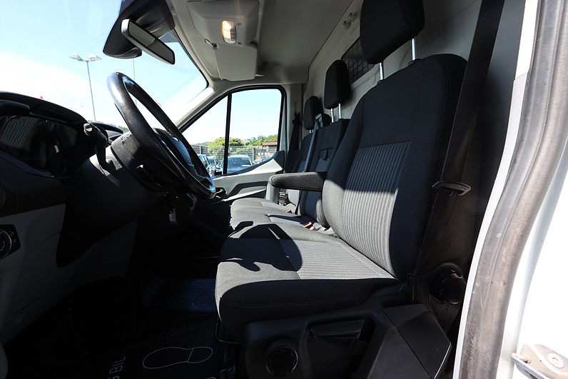 Ford Transit 350 2.0 TDCi 170hk L3H2 Drag Värmare MOMS