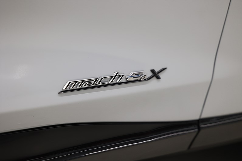 Ford Mustang Mach-E AWD 351hk Long Range Pano B&O Teknik+
