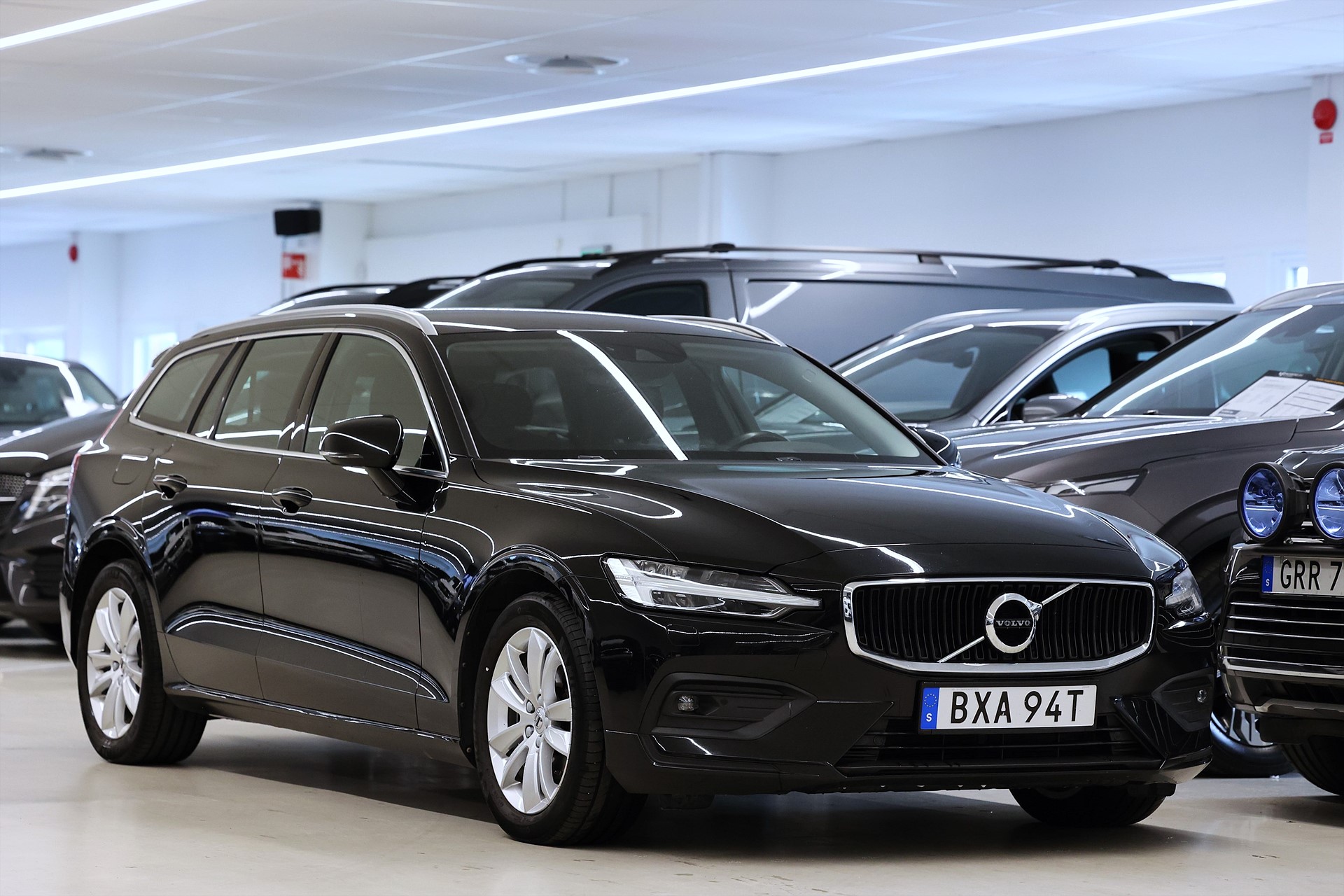 Volvo V60 D4 AWD 190hk Momentum Drag Keyless Navi LEASBAR