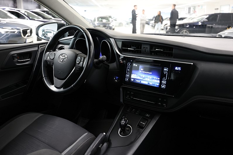 Toyota Auris Hybrid Comfort B-kamera Årskatt 360:- LEASBAR
