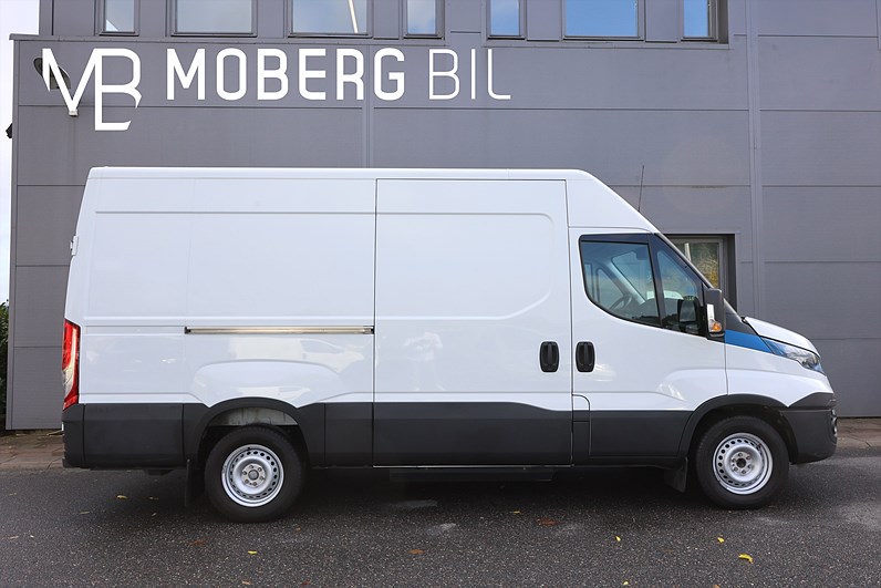 Iveco Daily 35 3.0 JTD CNG 136hk L2H2 LEASBAR 1988kr Årsskatt