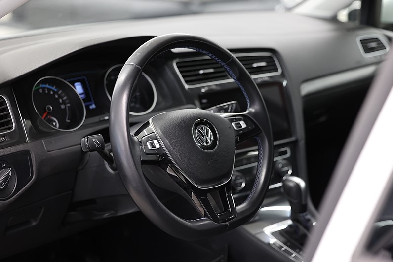 Volkswagen e-Golf 35.8 kWh 136hk PDC Navi Carplay