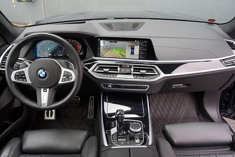 BMW X7 xDrive 40d 340hk M Sport 7-SITS Pano HUD H/K Laser