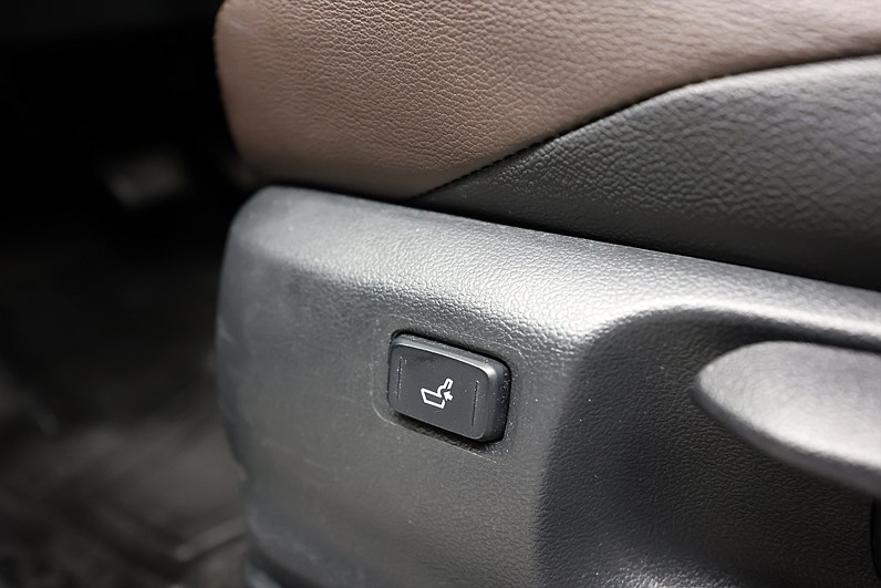 Toyota C-HR 1.8 HSD Executive Teknik JBL 360:- Årsskatt