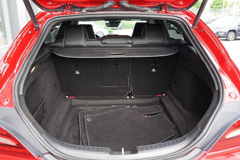 Mercedes-Benz CLA 200 d 4M Shooting Brake Progressive Backkamera