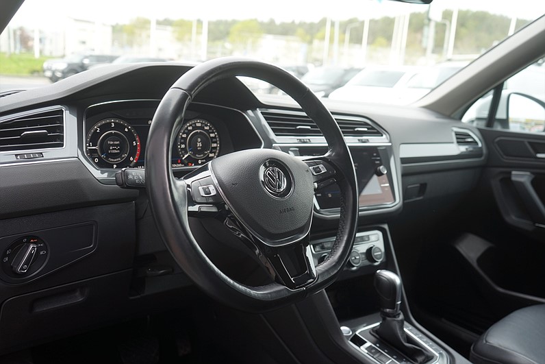 Volkswagen Tiguan Allspace 2.0 TDI 4M 190hk Cockpit Skinn Värmare Drag