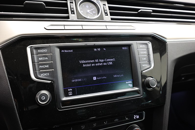 Volkswagen Passat 2.0 TDI 4M 190hk Executive Värmare PDC Skinn