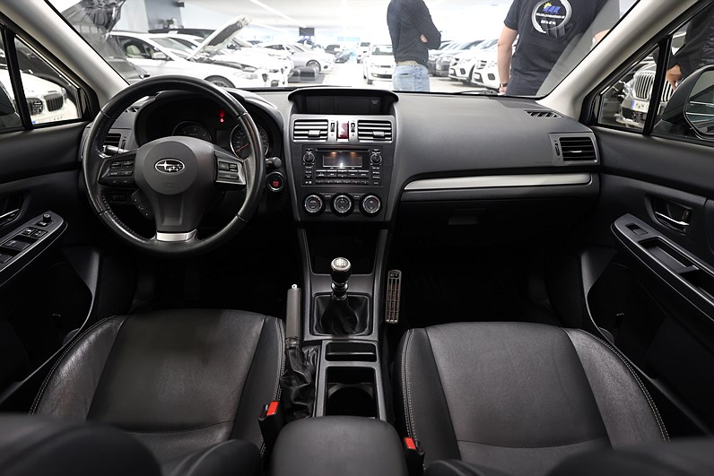 Subaru XV 2.0 4WD 147hk Business Sport Taklucka Drag Skinn