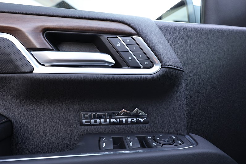 Chevrolet Silverado 1500 High Country 1878:- Årsskatt BOSE