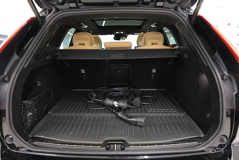 Volvo XC60 T6 AWD Recharge 340hk Inscription Pano H/K LEASBAR