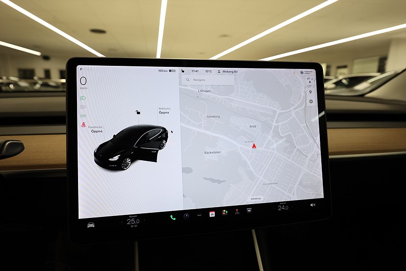 Tesla Model 3 Long Range AWD 440hk 19