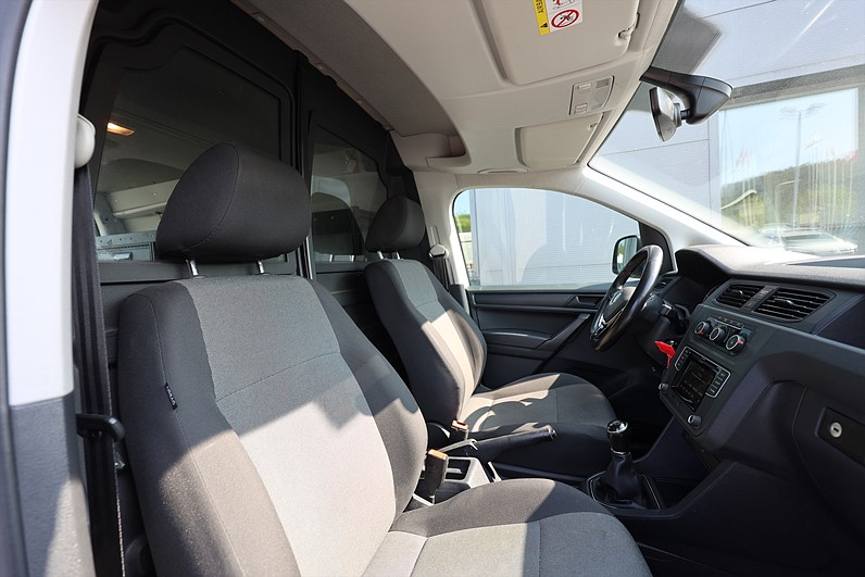Volkswagen Caddy Maxi 2.0 TDI 102hk Värmare Drag LEASBAR