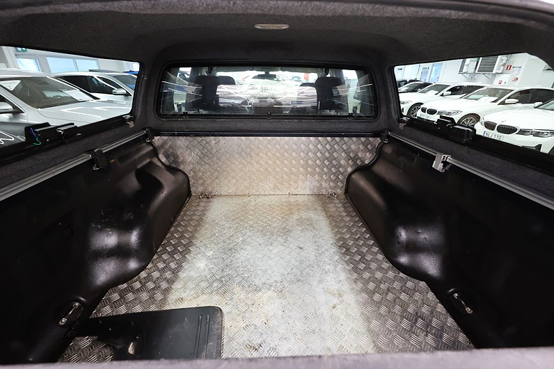 Volkswagen Amarok 3.0 TDI 4M 258hk Kåpa Skinn Värmare Drag MOMS