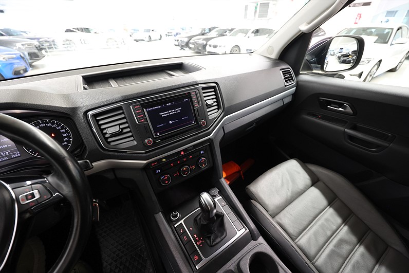 Volkswagen Amarok 3.0 TDI 4M 258hk Kåpa Skinn Värmare Drag MOMS