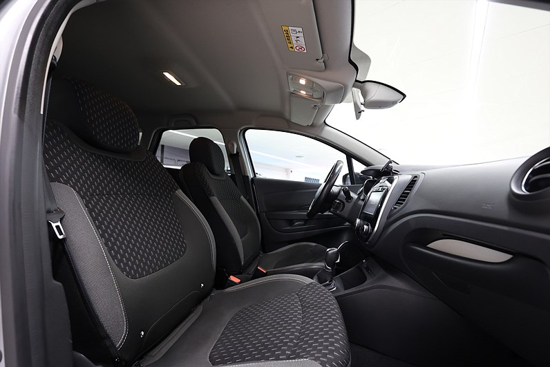 Renault Captur 1.2 TCe 120hk Intens Keyless Navi PDC