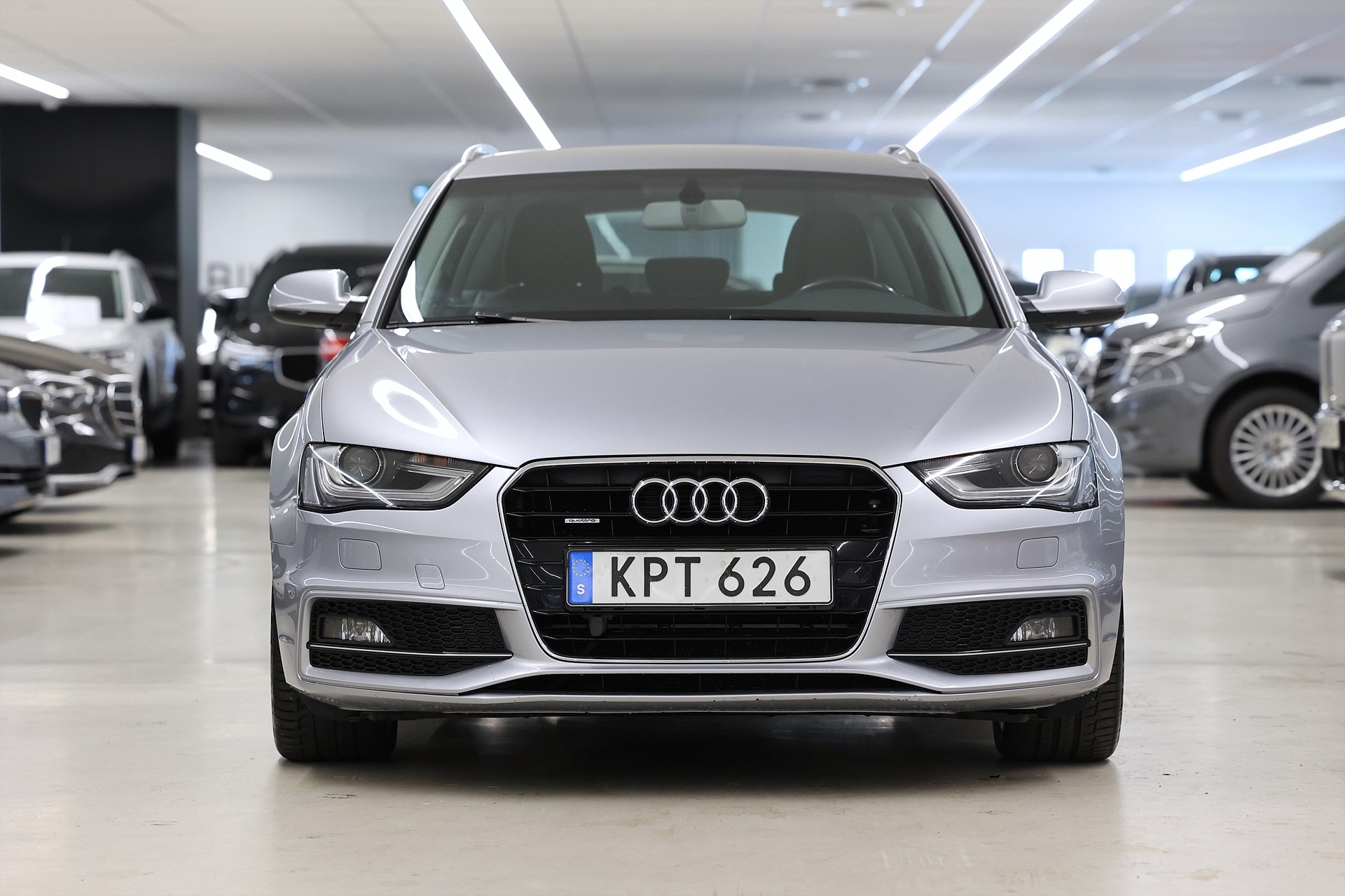 Audi A4 Avant 2.0 TDI 190hk Quattro S-line Drag PDC