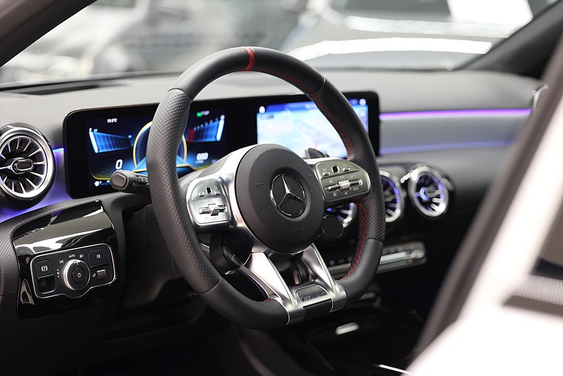 Mercedes-Benz A 35 AMG 4M 306hk Pano Night HUD Keyless