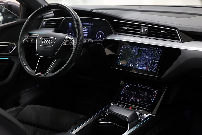Audi E-Tron 55 quattro 408hk S-Line Pano B&O Matrix LEASEBAR