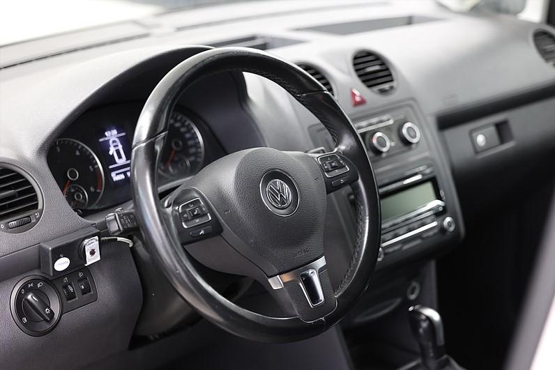 Volkswagen Caddy 1.6 TDI 102hk V-inrett Värmare Drag LEASBAR