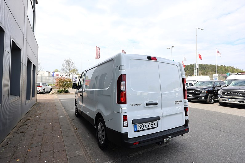 Renault Trafic 1.6 dCi 125hk L1H1 Nordic Line Värmare Drag MOMS