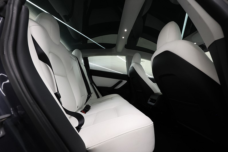 Tesla Model 3 Performance AWD 513hk Pano AP Vit interiör LEASBAR